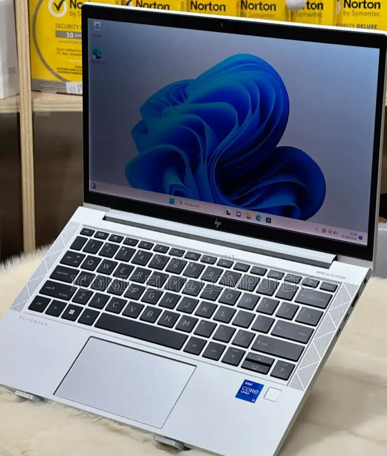 New Laptop HP EliteBook 830 G8 32GB Intel Core I7 SSD 512GB