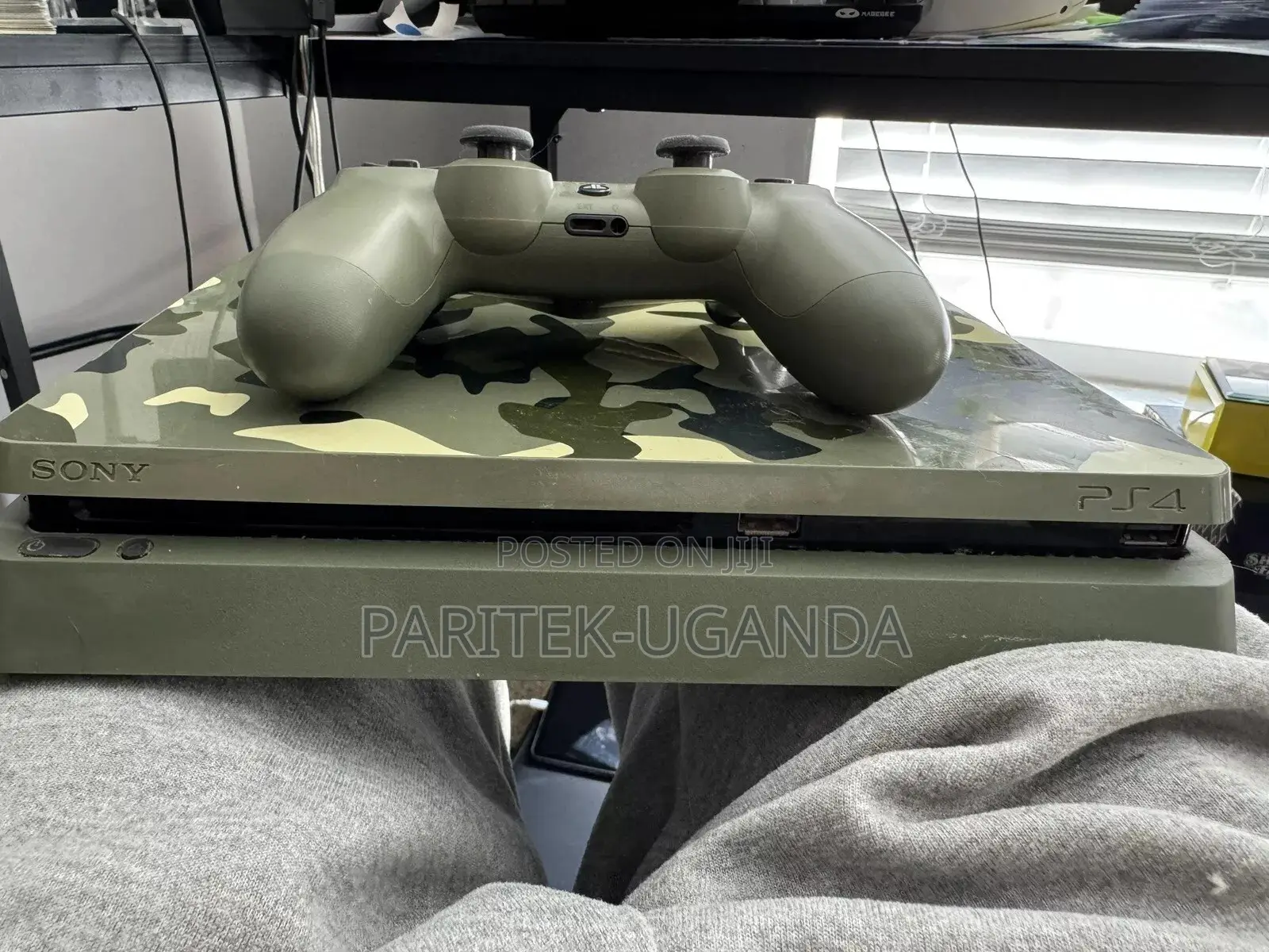 Play Station 4 Slim Console W/ 01 Controller - 01 Game