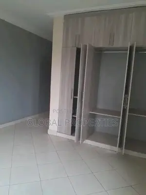 3bdrm Apartment in Nsawo Estate, Central Division for rent