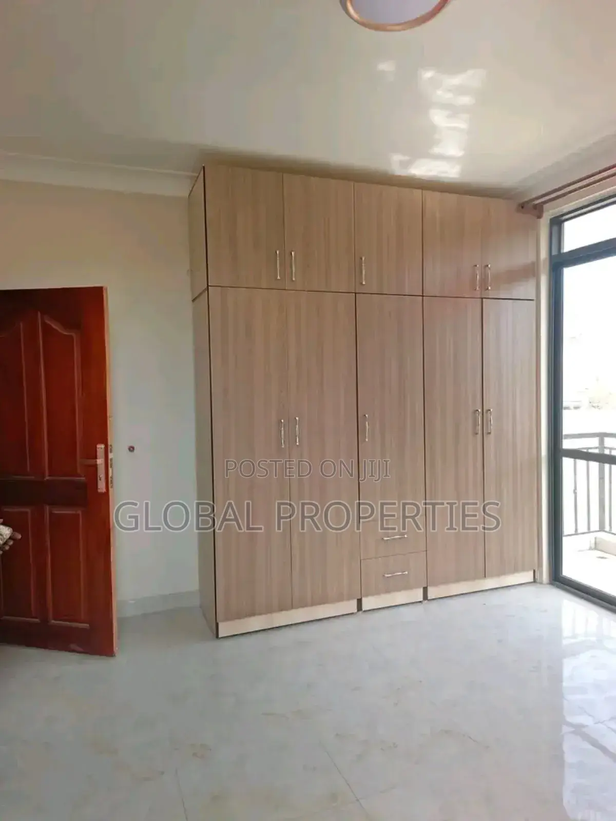 2bdrm Apartment in Kyambongo Kireka Rd, Central Division for rent