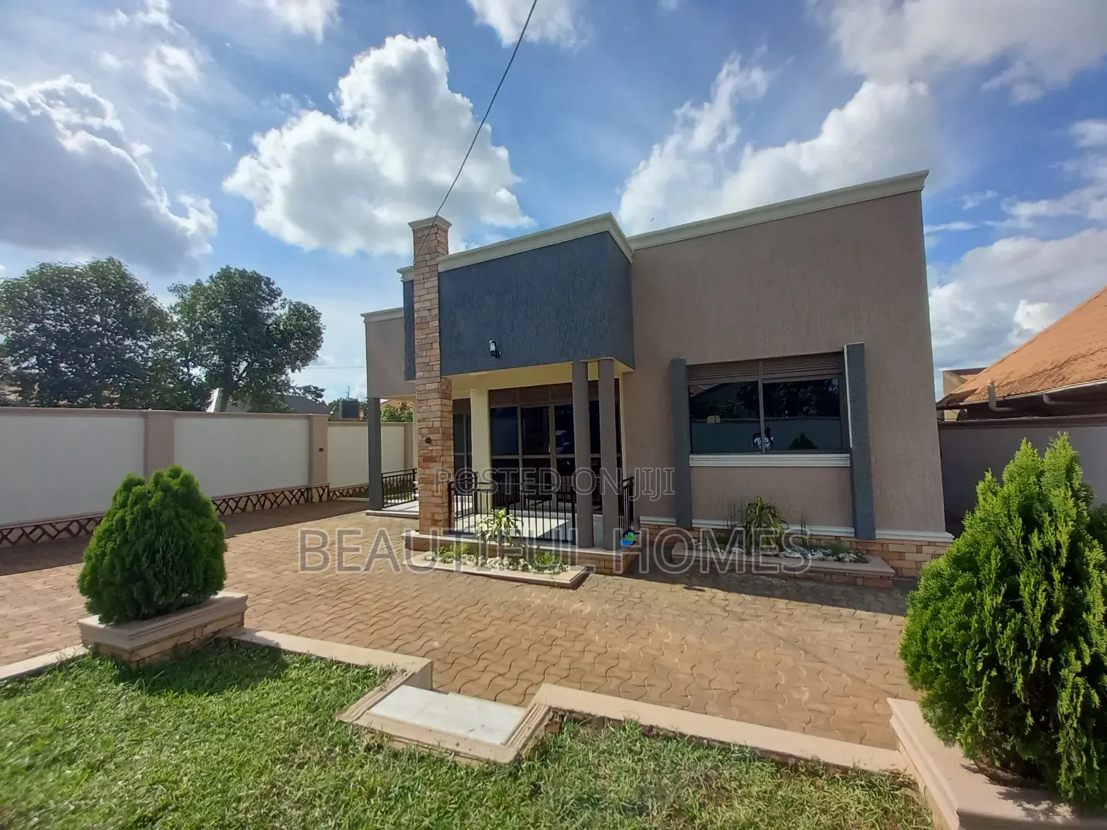 Furnished 4bdrm House in Kira for sale