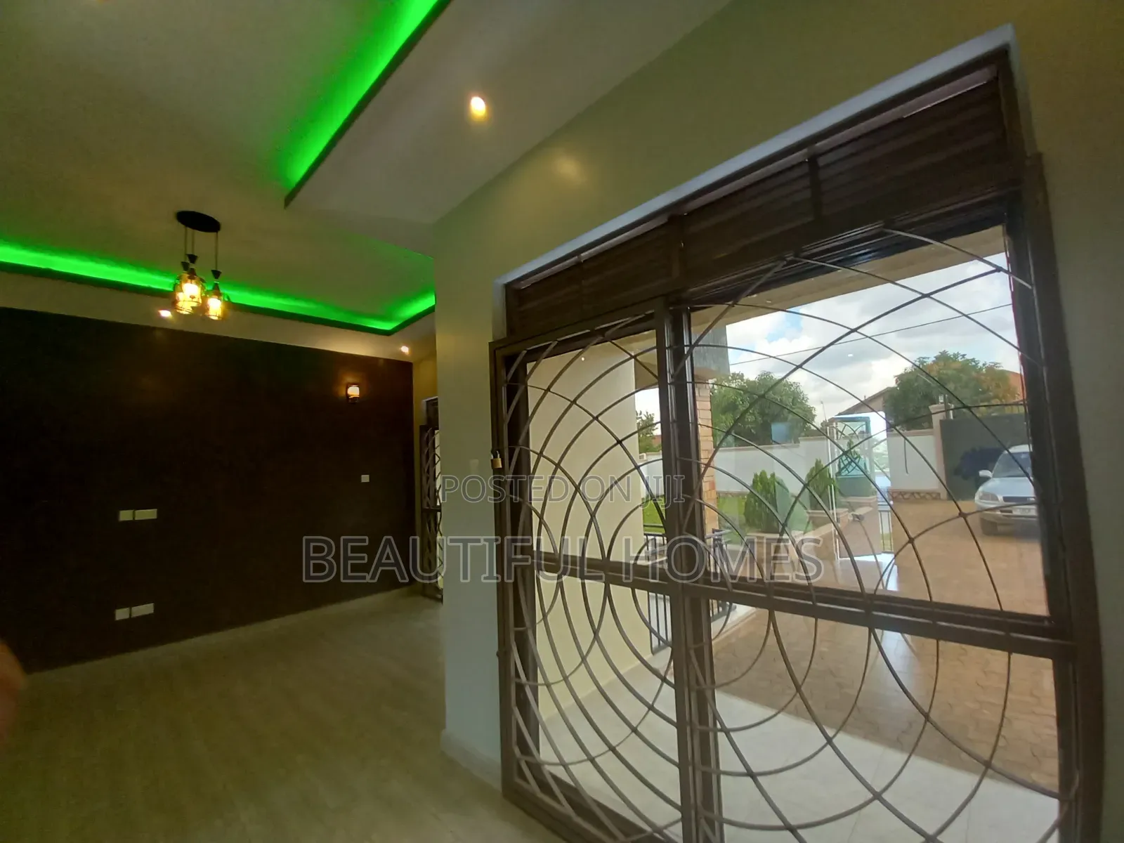 Furnished 4bdrm Bungalow in Kira for sale