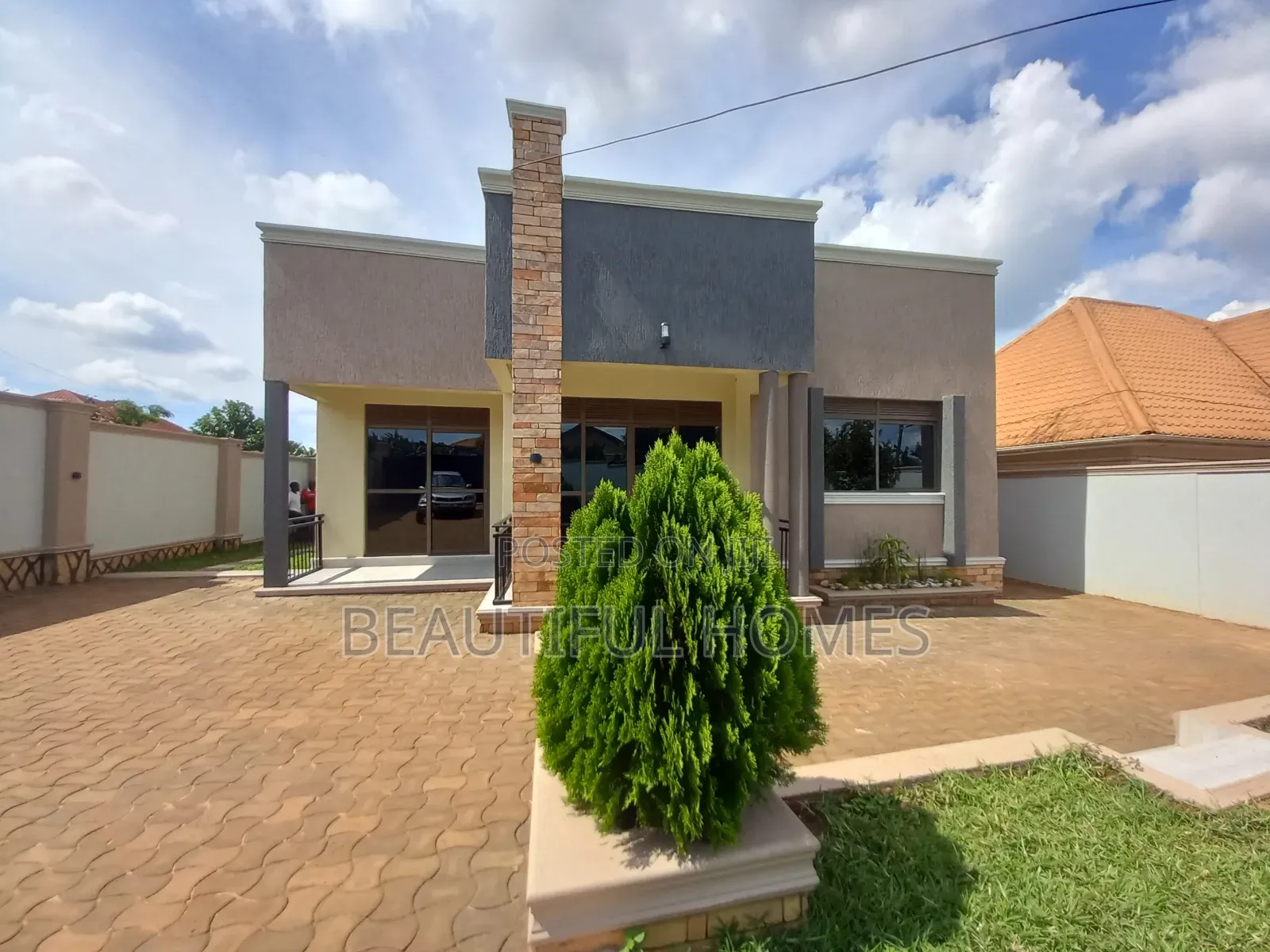 Furnished 4bdrm House in Kira for sale