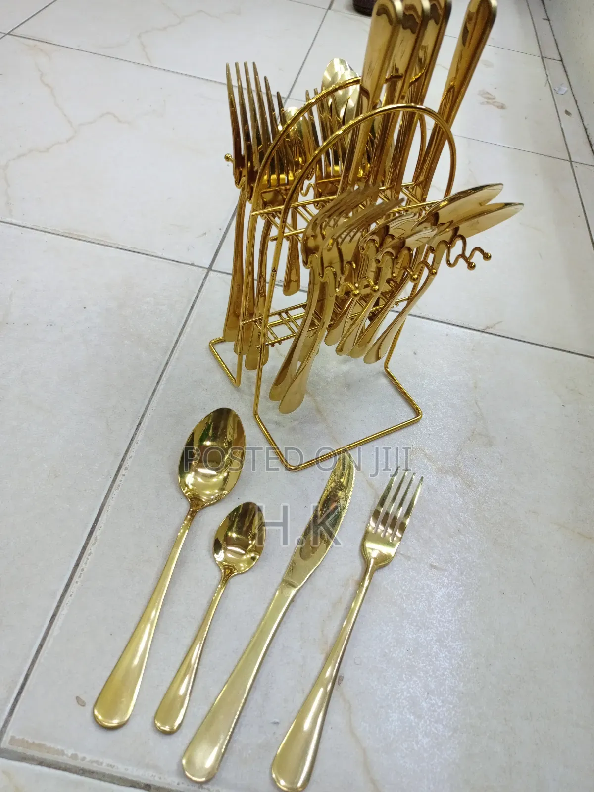 Golden Cutlery Set of 25pcs
