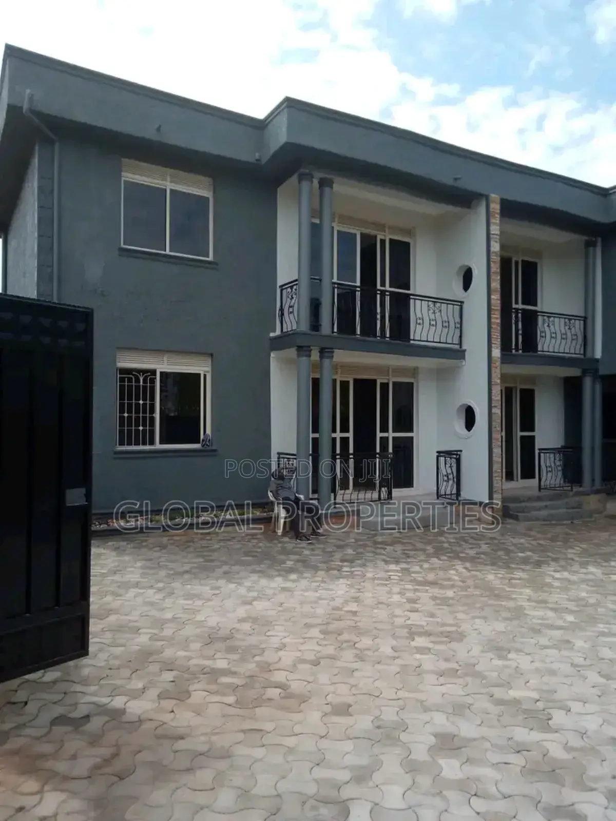 1bdrm Apartment in Kira Estate, Central Division for rent