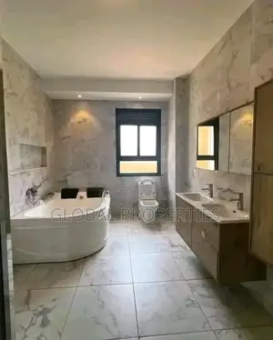 3bdrm Apartment in Nsawo Estate, Central Division for rent