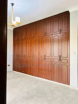 3bdrm Apartment in Nsawo Estate, Central Division for rent