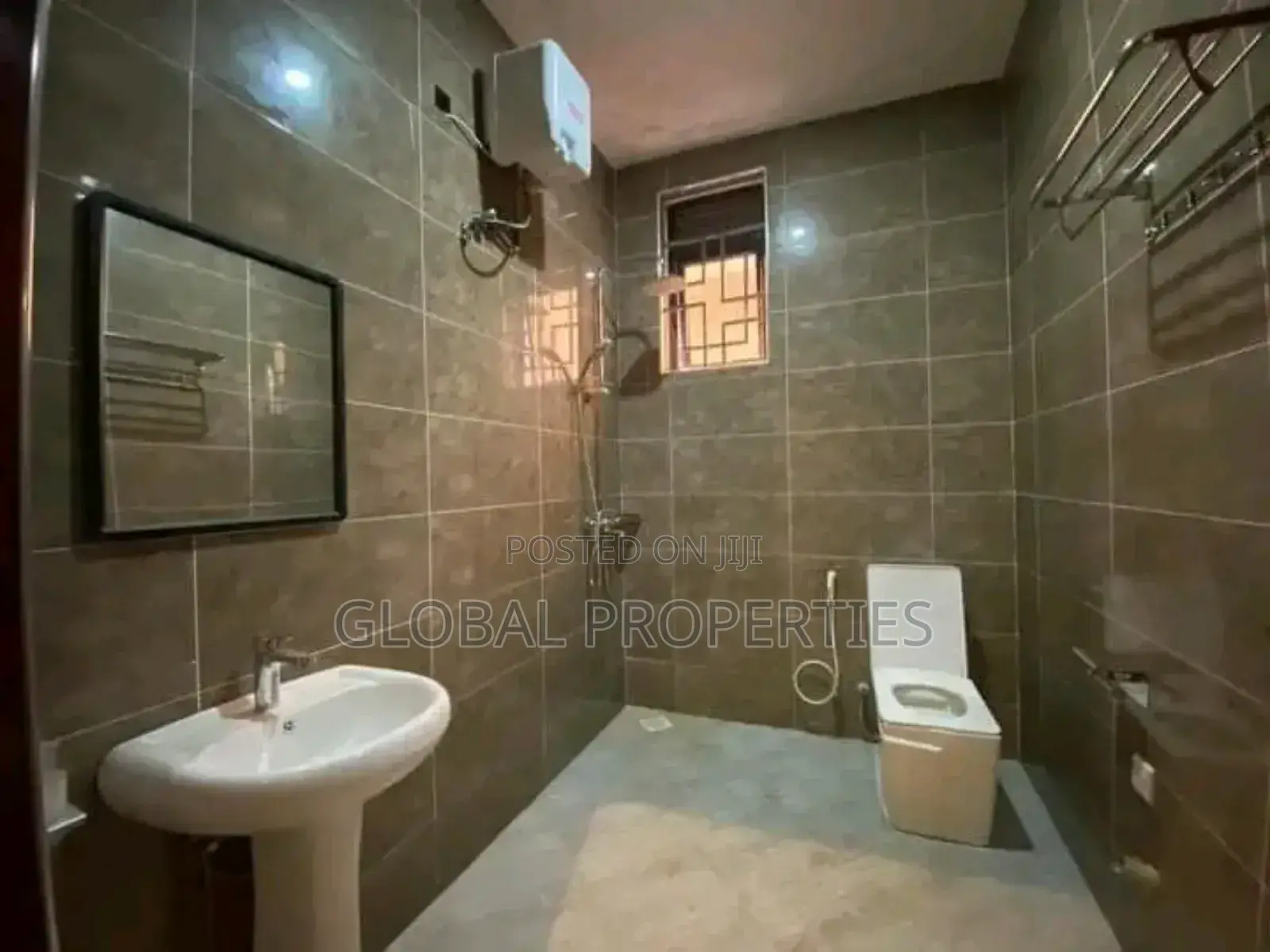 3bdrm Apartment in Nsawo Estate, Central Division for rent