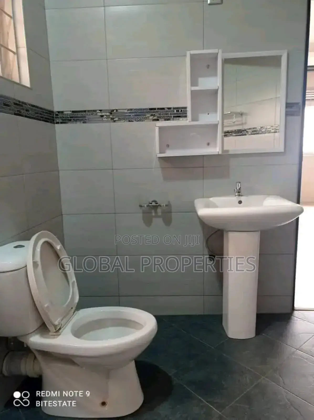 4bdrm Bungalow in Naalya Estate, Central Division for rent