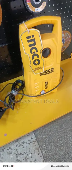 Ingco High Pressure Washer 1400w for Cars and House Washing