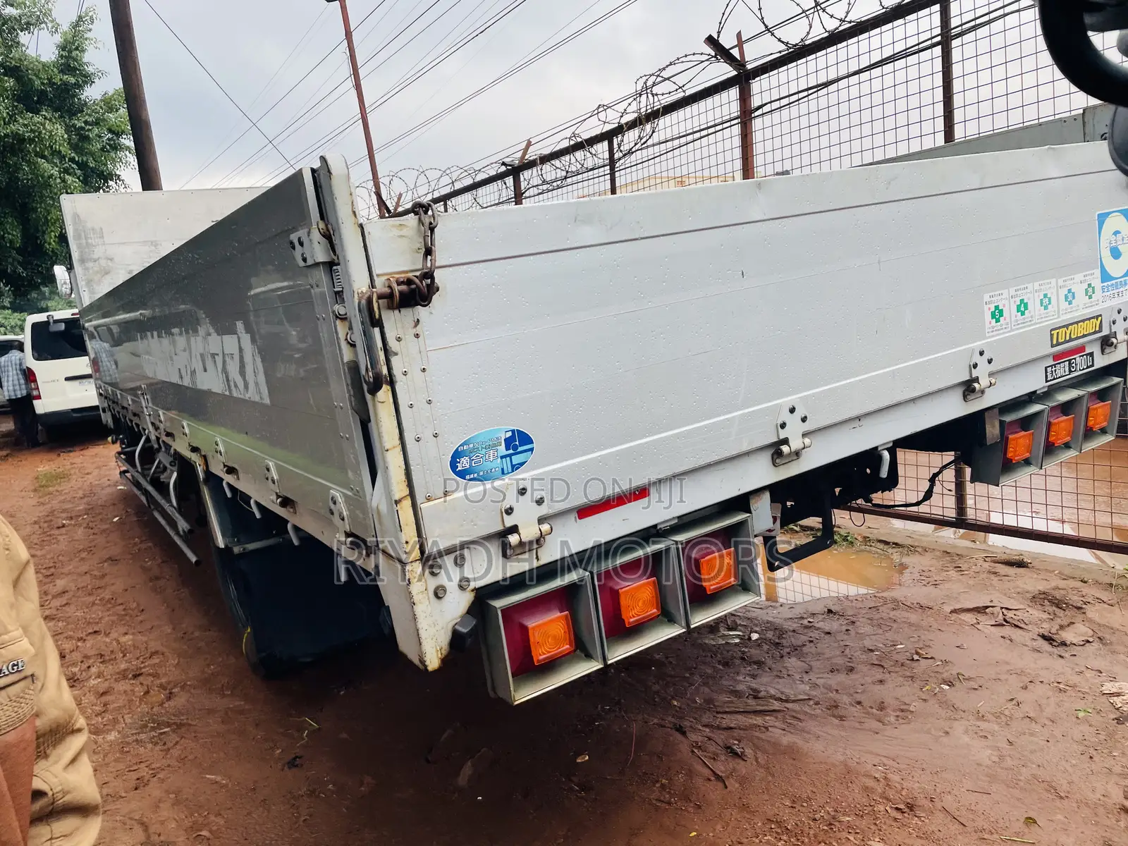 Fuso Fighter Long Chassis