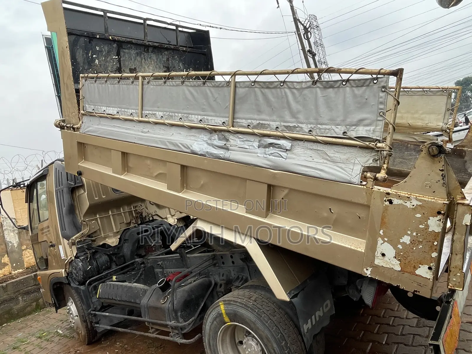 Hino Dumper J07C