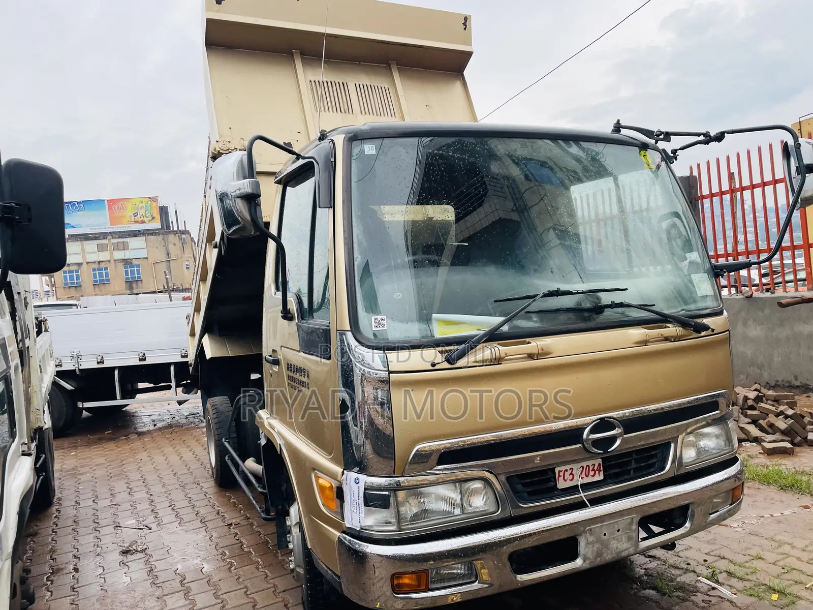Hino Dumper J07C