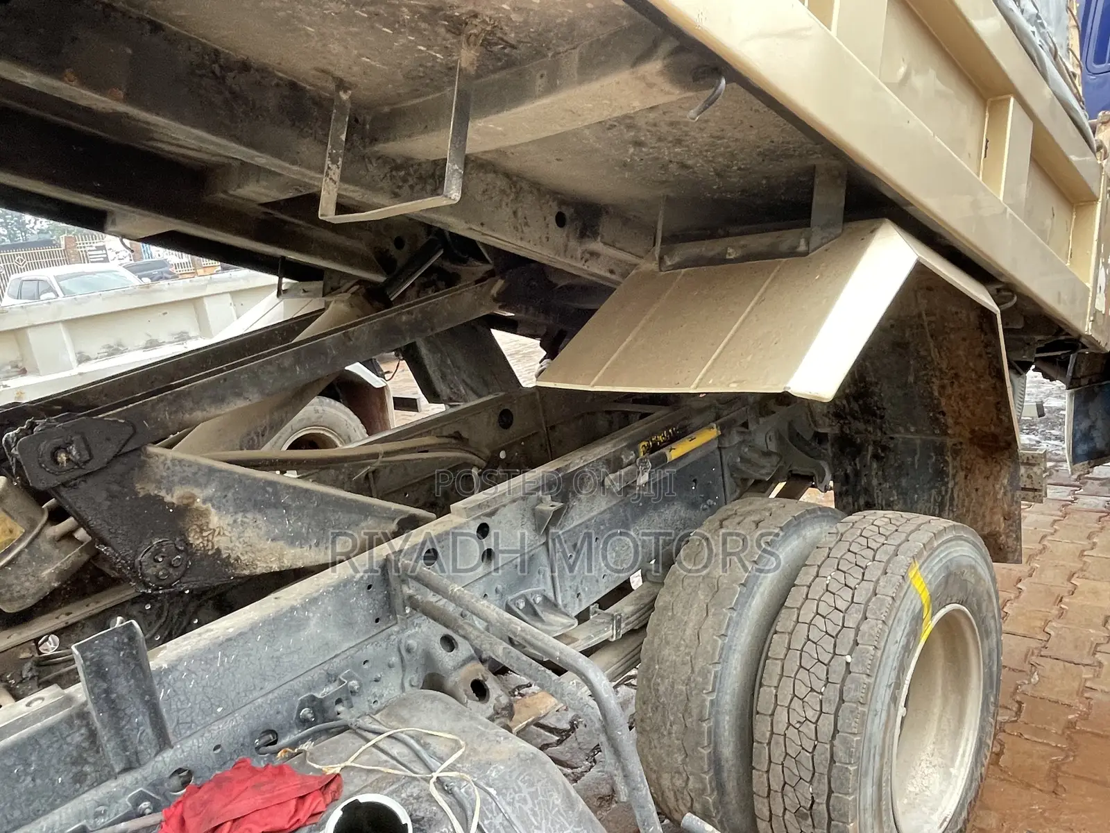 Hino Dumper J07C