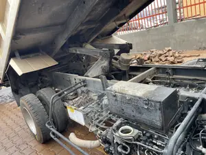Hino Dumper J07C