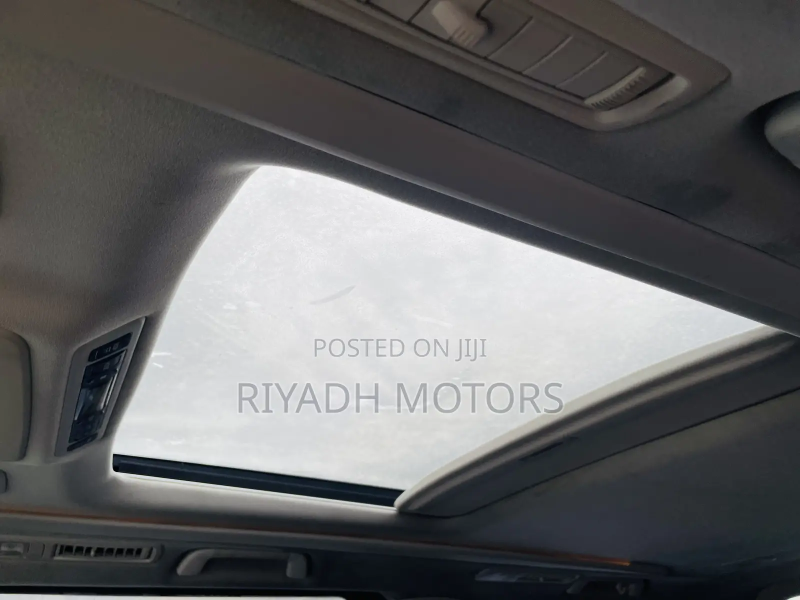 Toyota Alphard 2.4 Petrol FWD 2010 White
