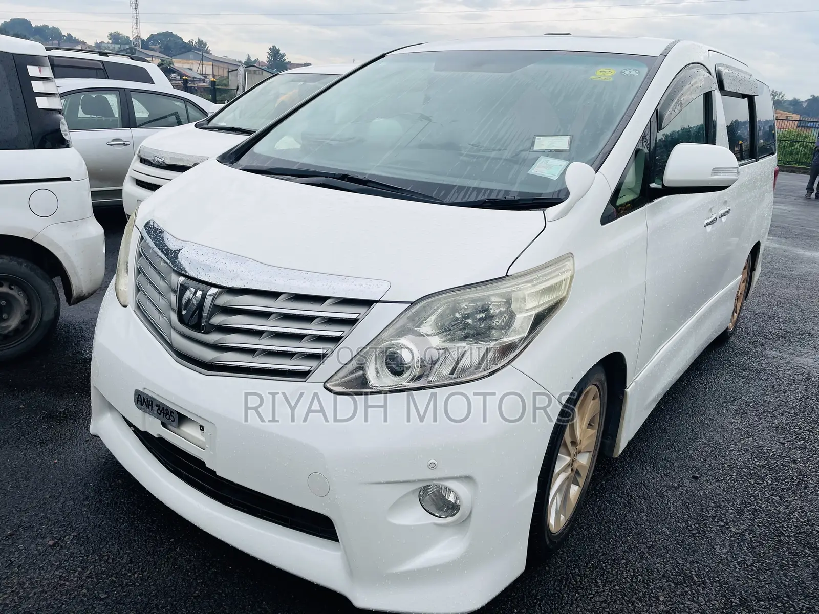 Toyota Alphard 2.4 Petrol FWD 2010 White