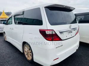 Toyota Alphard 2.4 Petrol FWD 2010 White