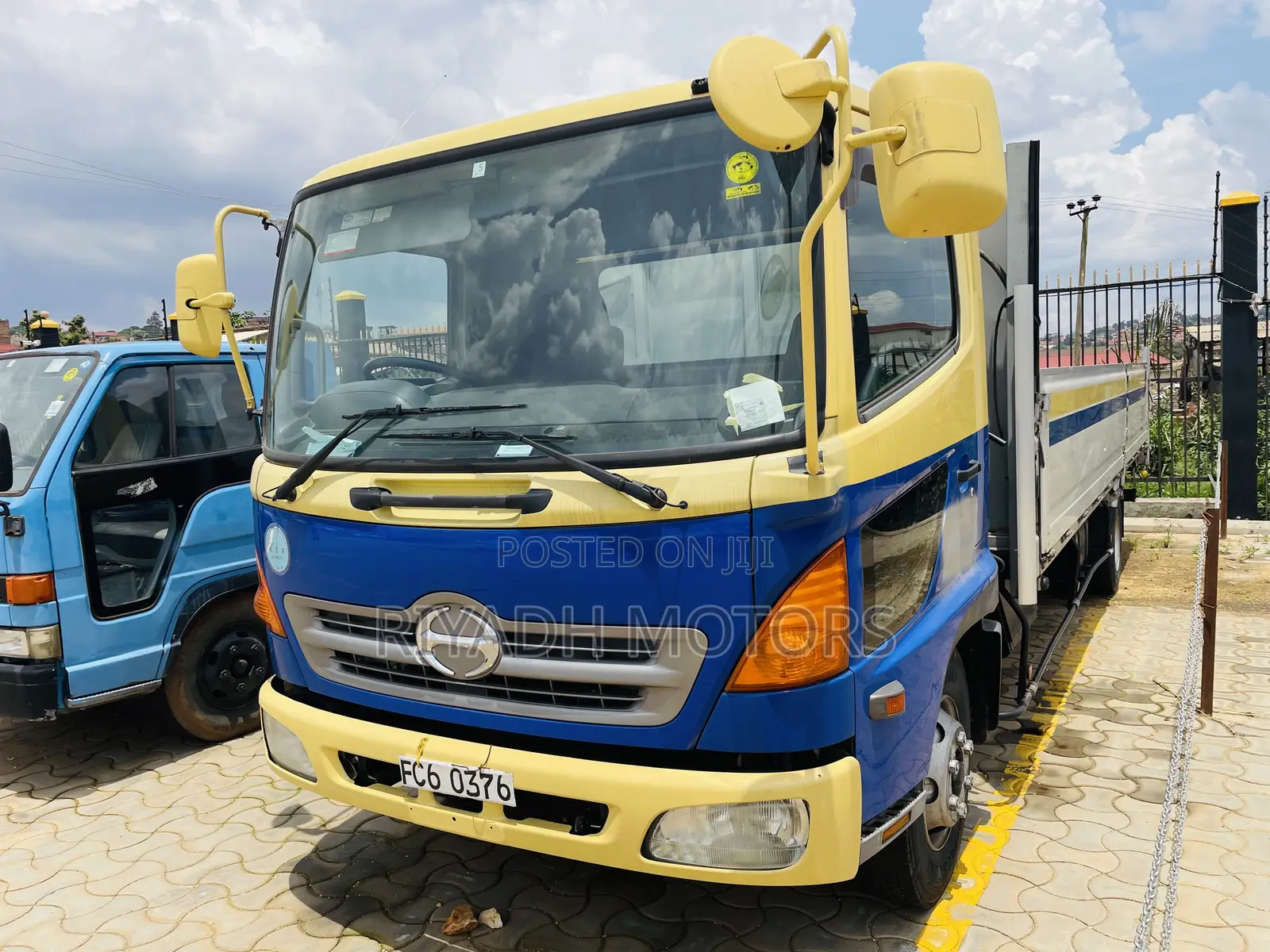 Hino Truck