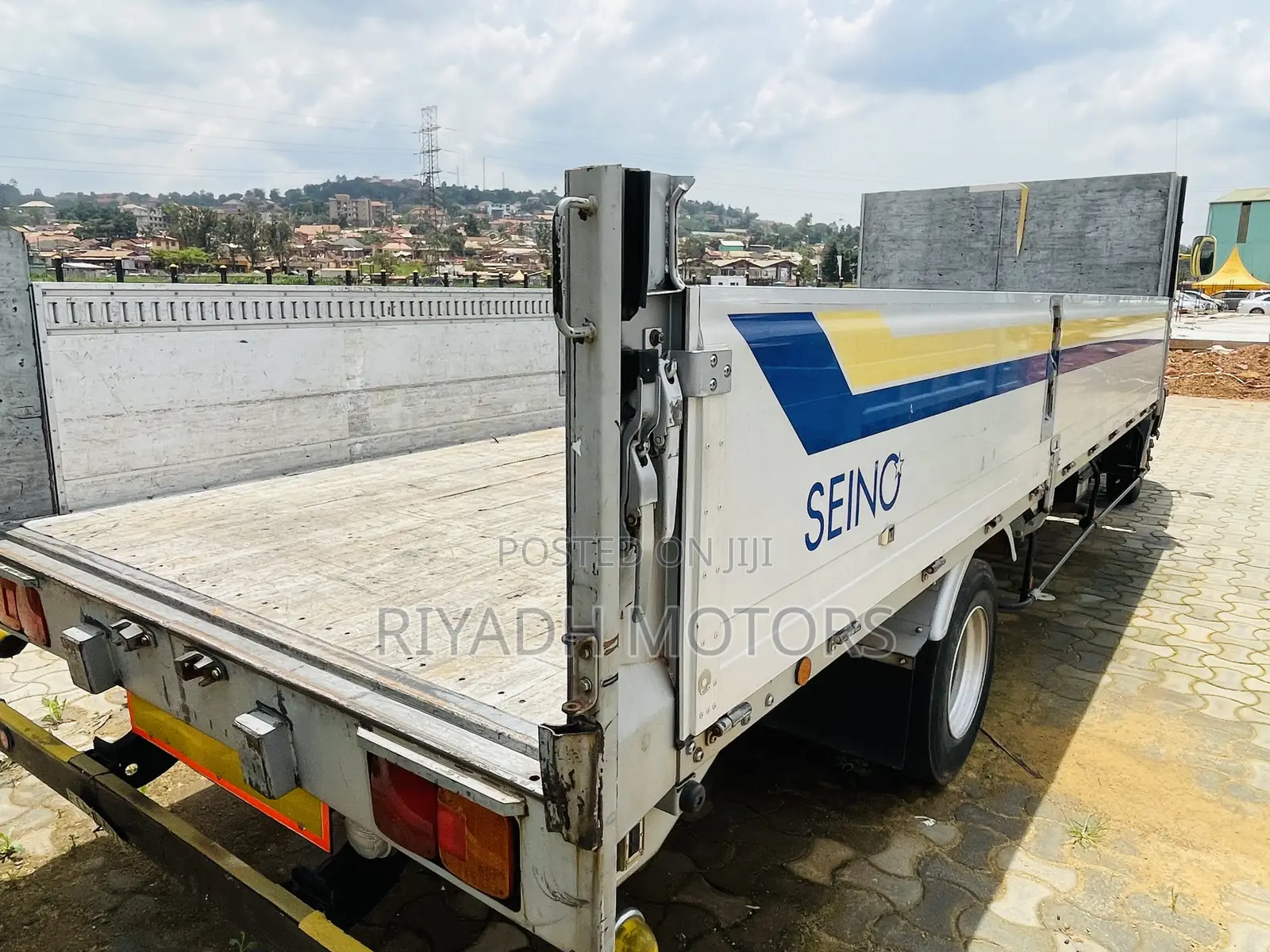 Hino Truck