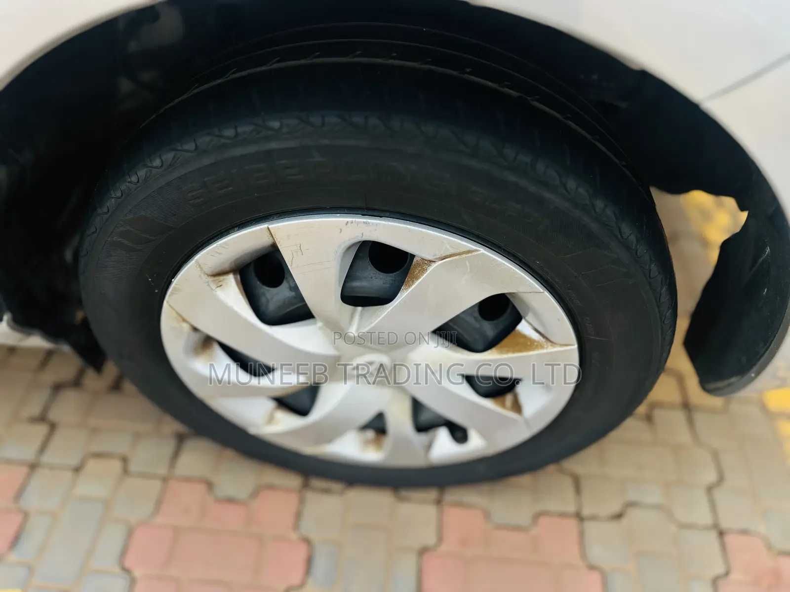Toyota Sienta 1.5 AWD 2014 Silver