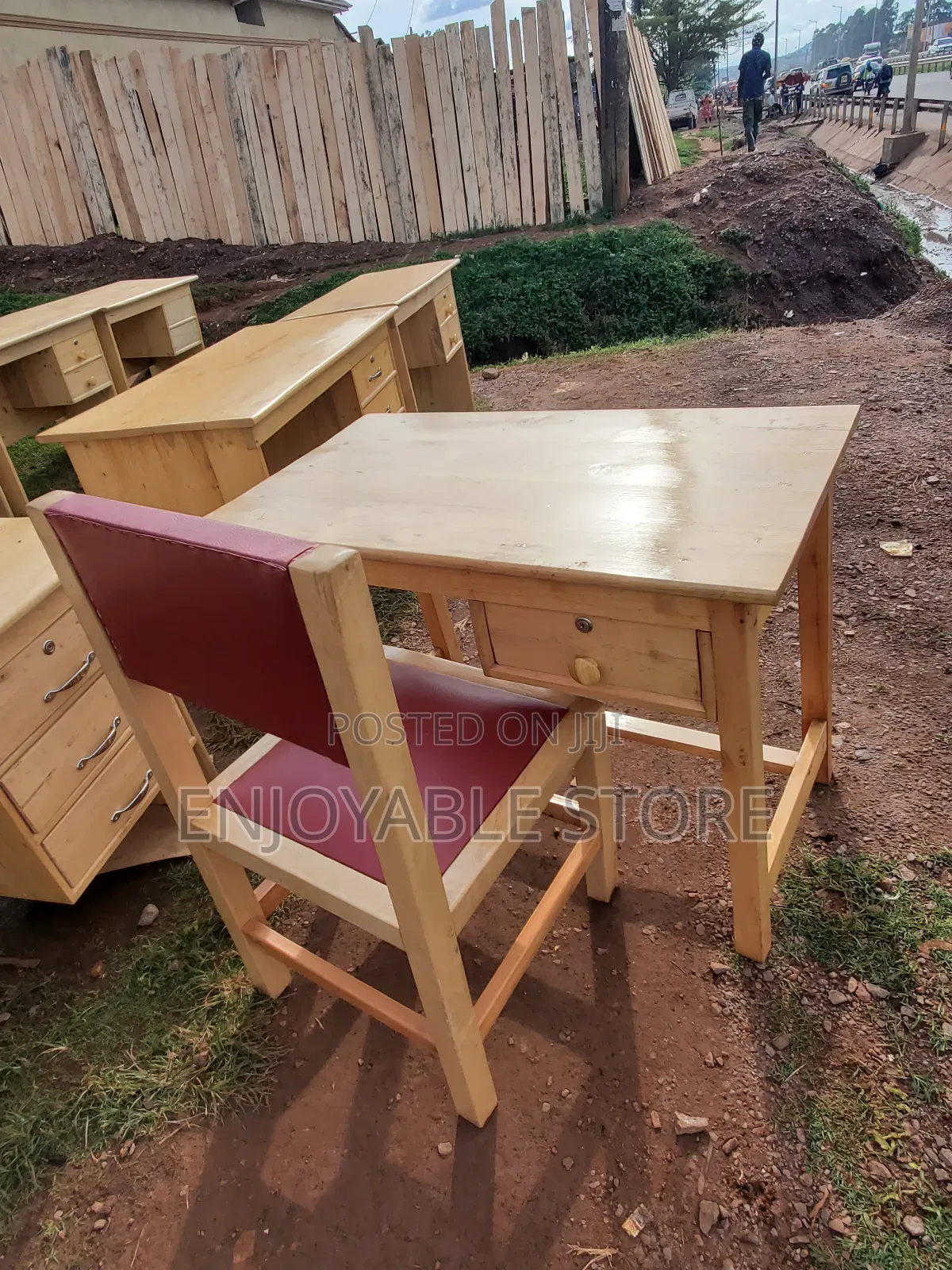 Office Chair and Office Table