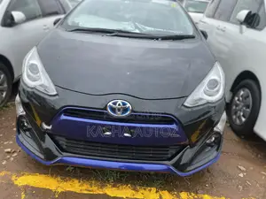 Toyota Aqua 2016 Black