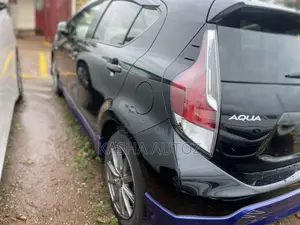 Toyota Aqua 2016 Black