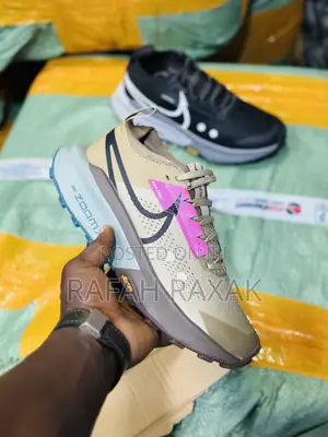 Original Nike Zoom Pegasus Trail 4 Running Sneakers