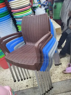 Modern Chairs/Plastic Chairs