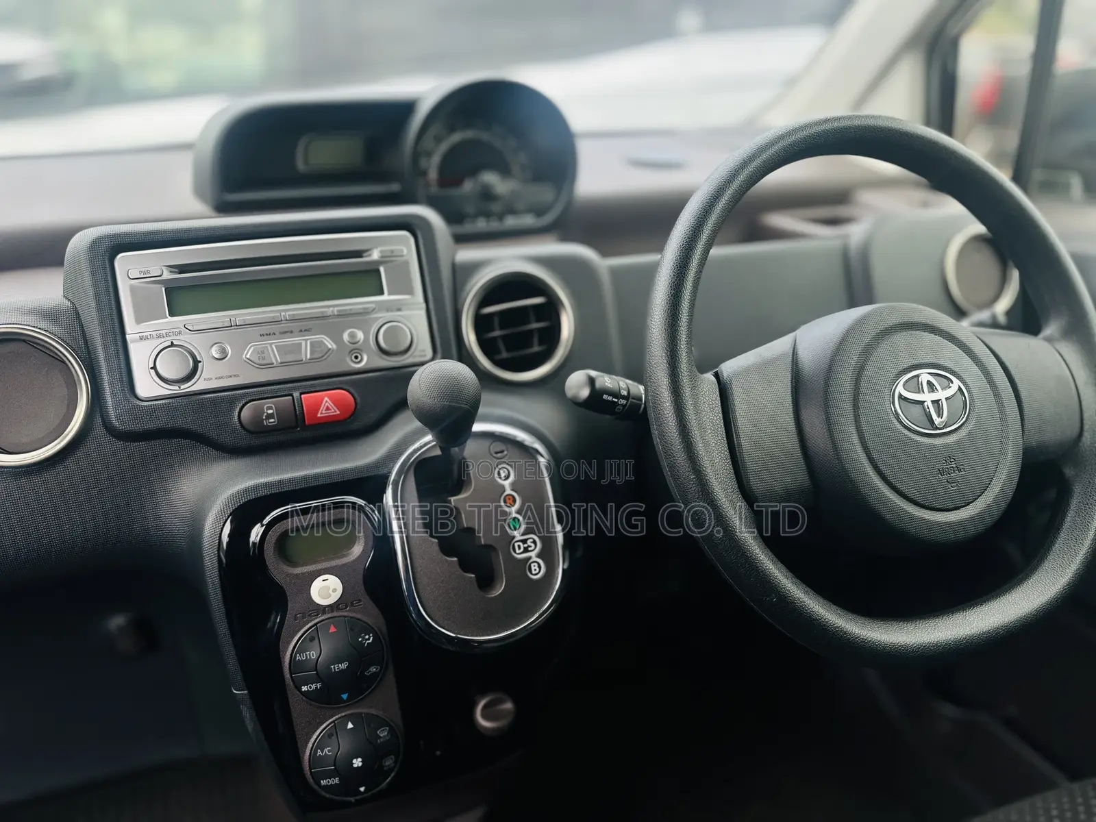 Toyota Spade 1.5 2015 Black