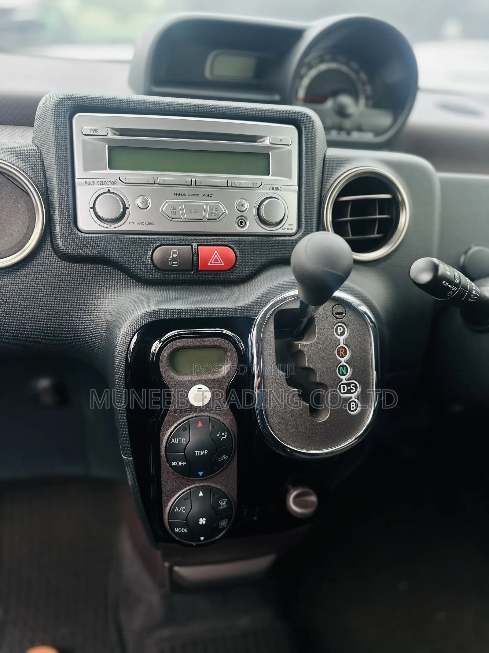 Toyota Spade 1.5 2015 Black
