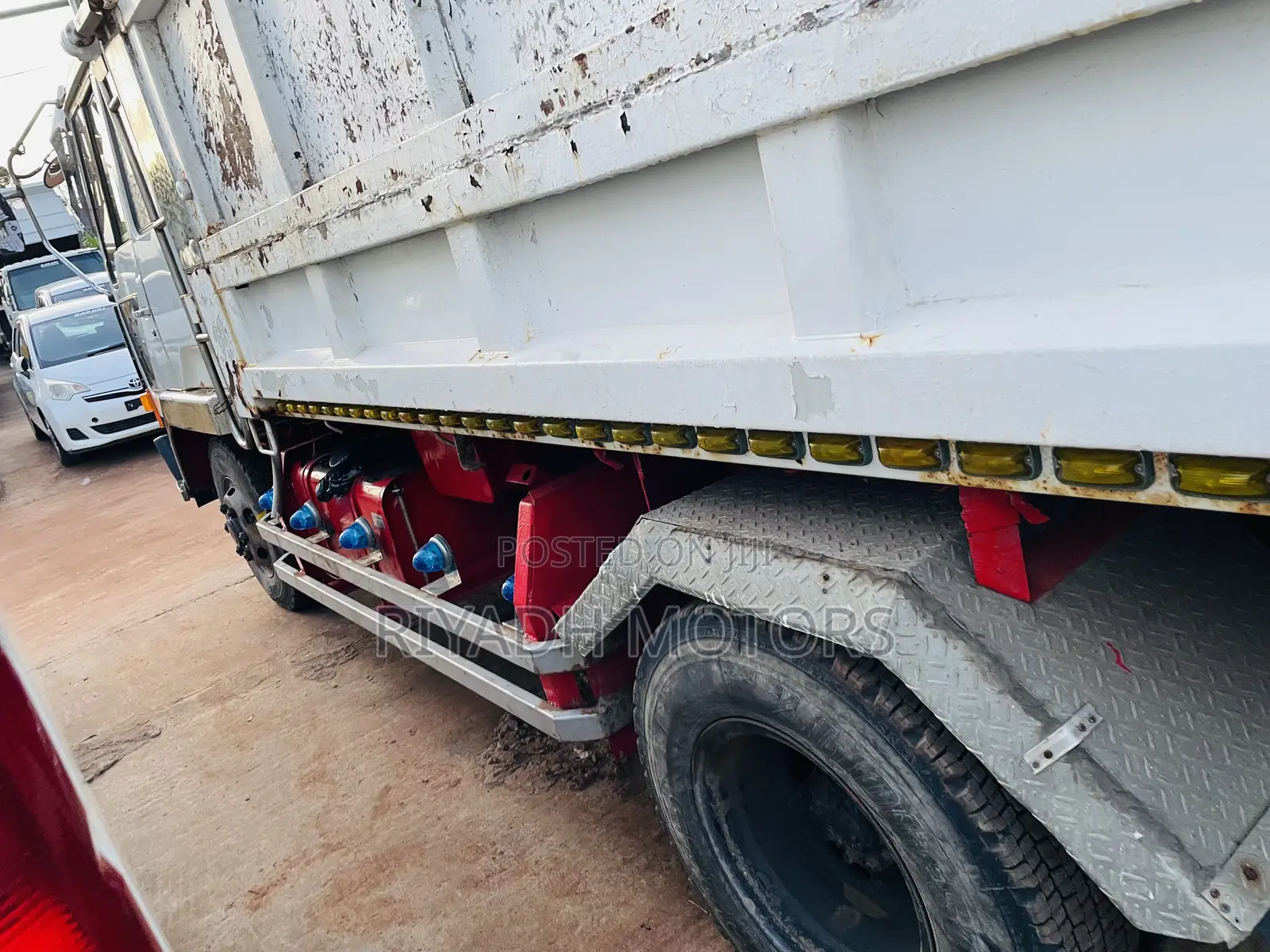 Fuso 6d16 Tipper