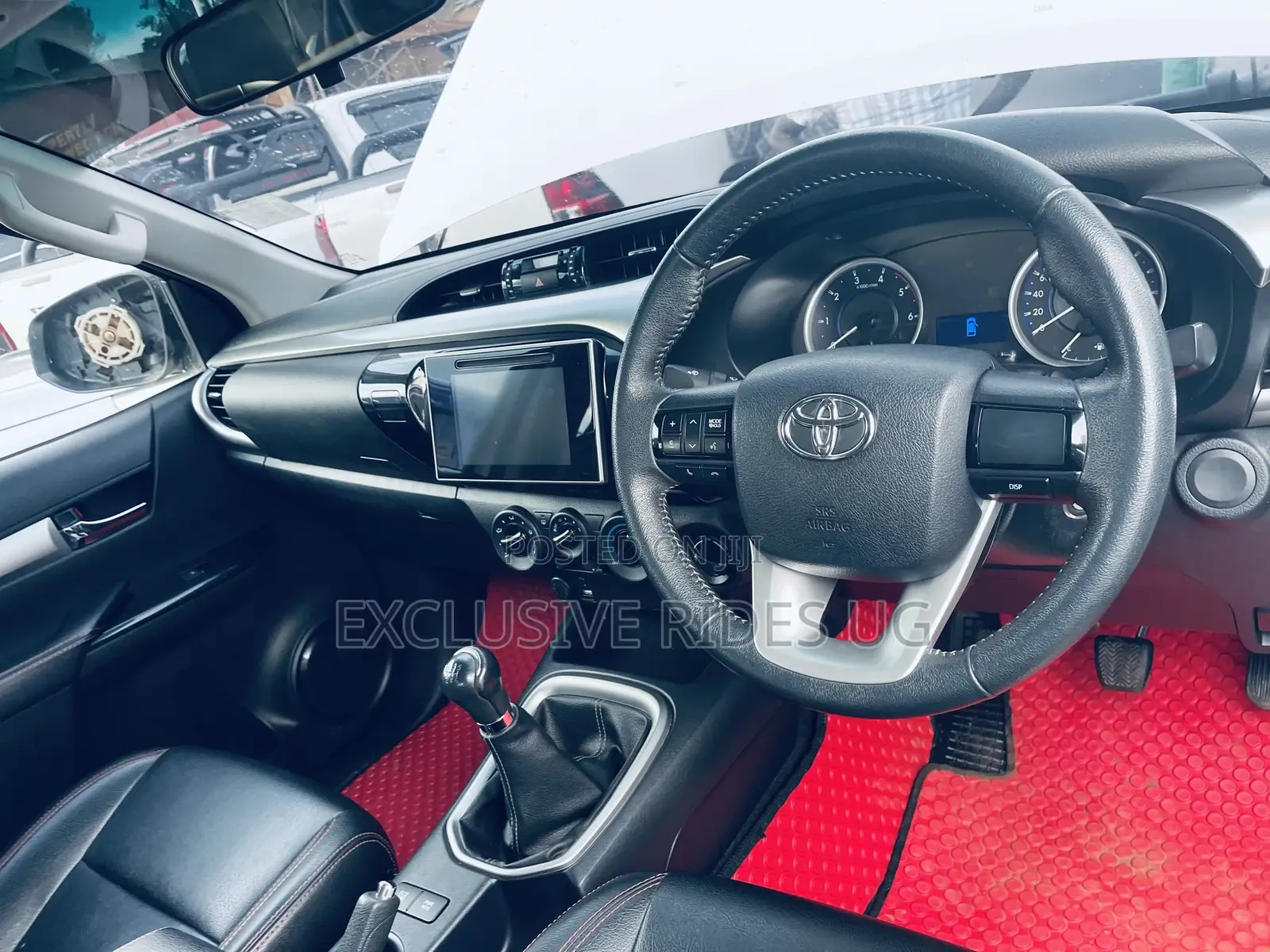 Toyota Hilux Revo Double Cab Deisel 2.4 AWD 2017 White