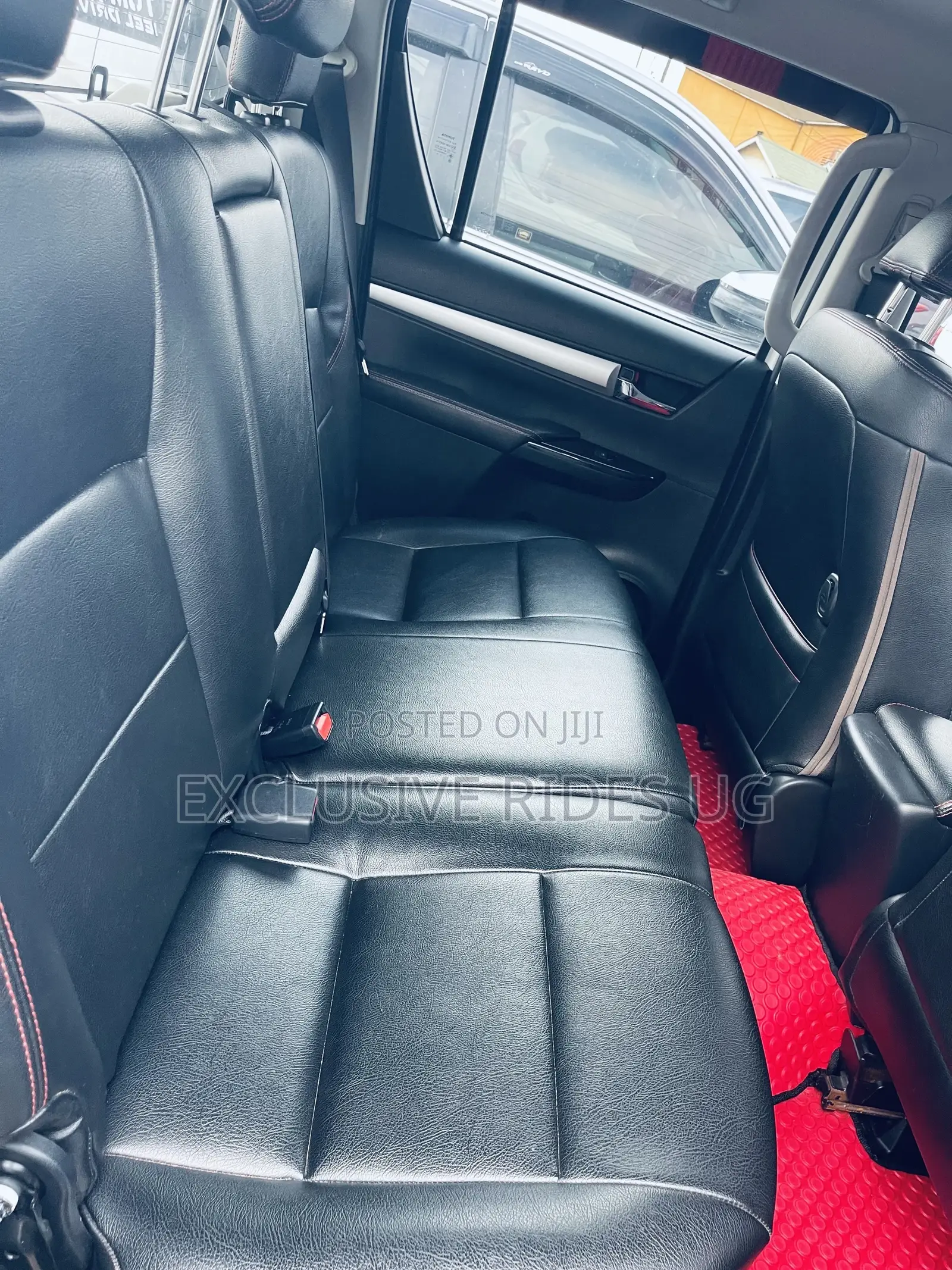 Toyota Hilux Revo Double Cab Deisel 2.4 AWD 2017 White