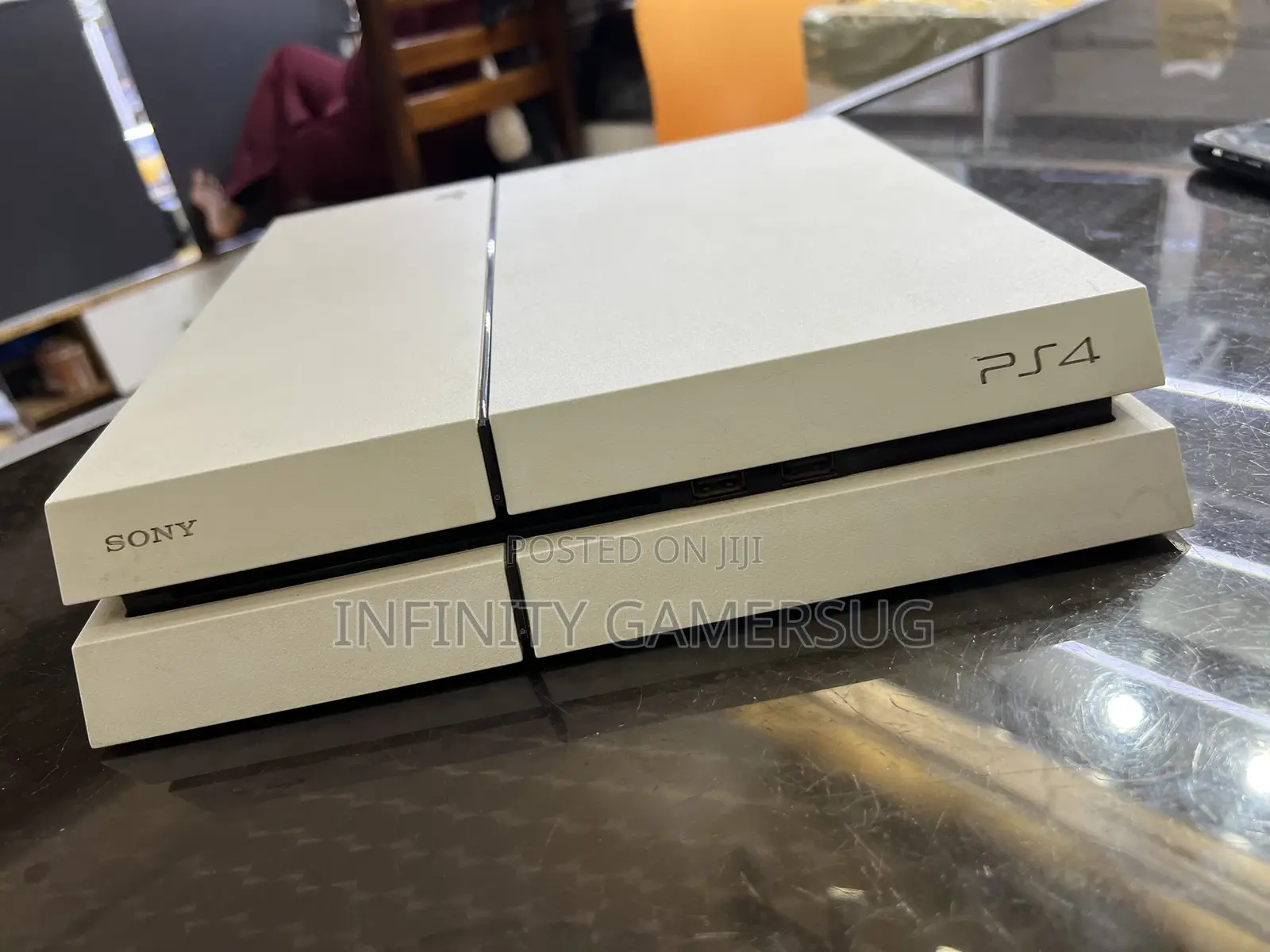 Custom White Ps4