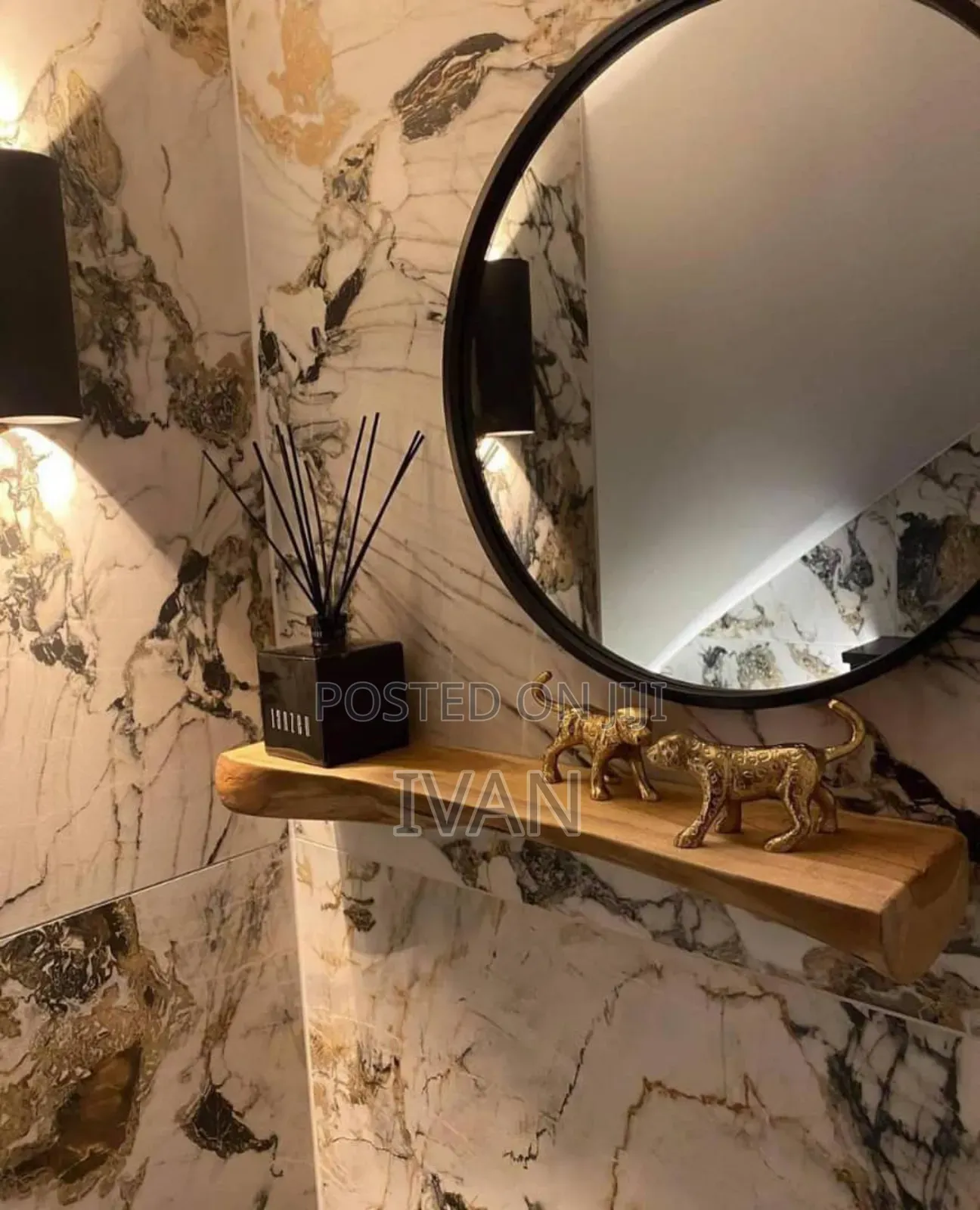 Round Mirror