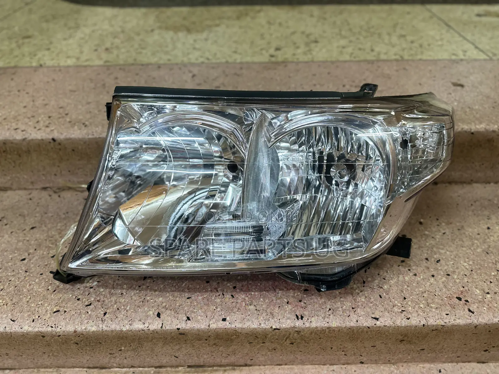 Landcruiser 200 V8 2008 - 2011 Headlight