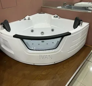 Corner Jacuzzi 1