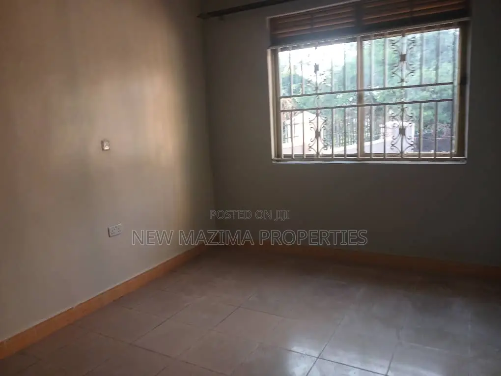 3bdrm Bungalow in Makindye Kizungu, Division A for rent