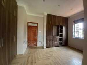 Furnished 6bdrm Duplex in Kira, Central Division for sale