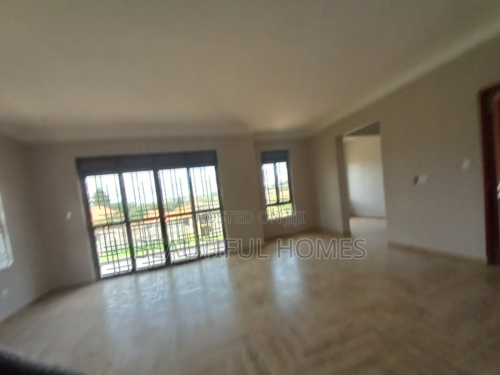 Furnished 6bdrm House in Kira Corporate, Central Division for sale