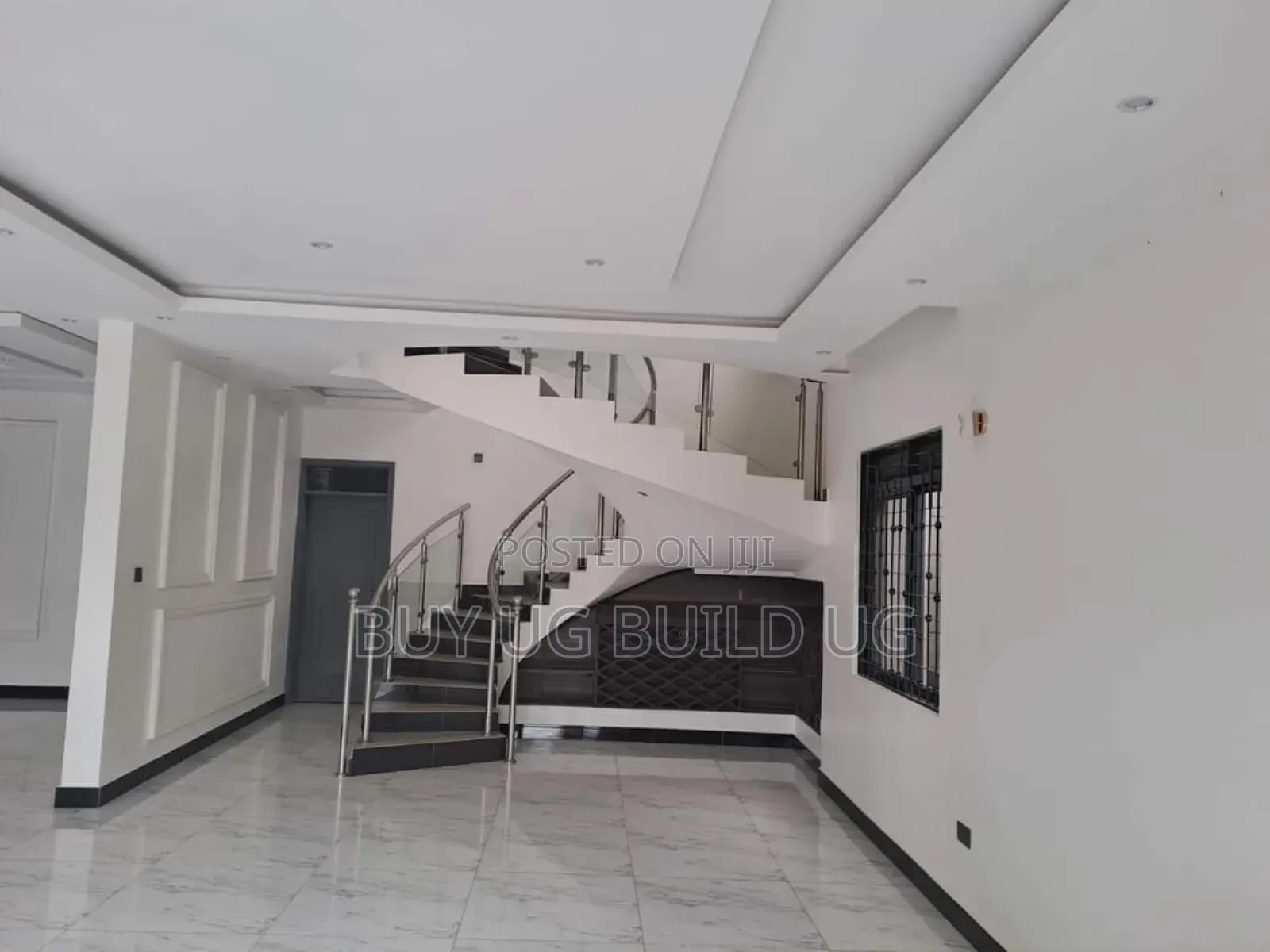 5bdrm Duplex in Kira Nsasa for sale