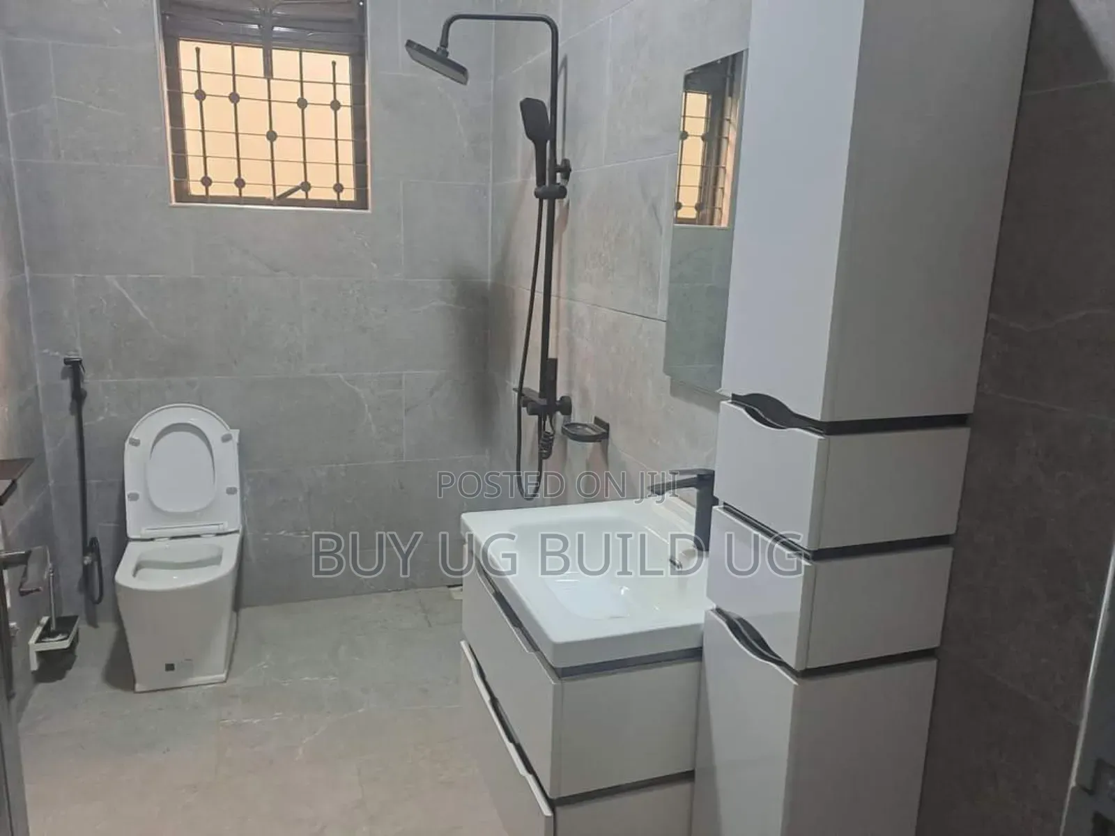 5bdrm Duplex in Kira Nsasa for sale