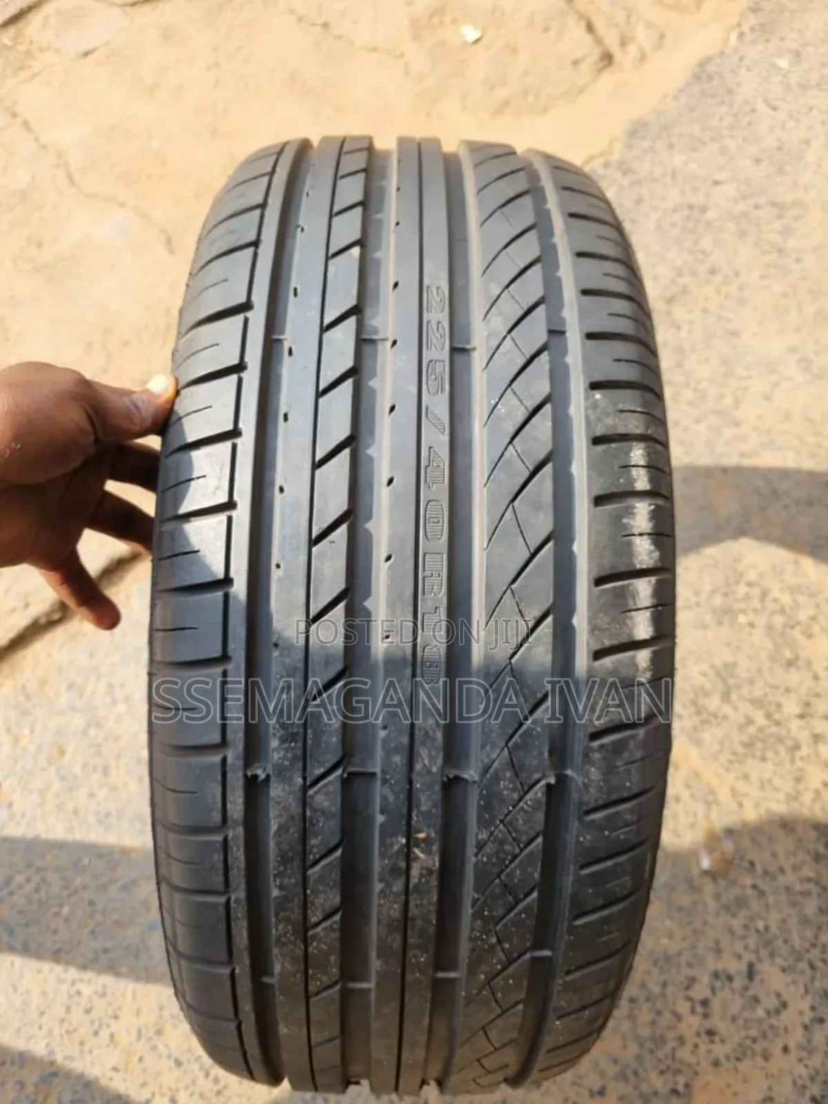 225/40r18 Foreign Used Tire