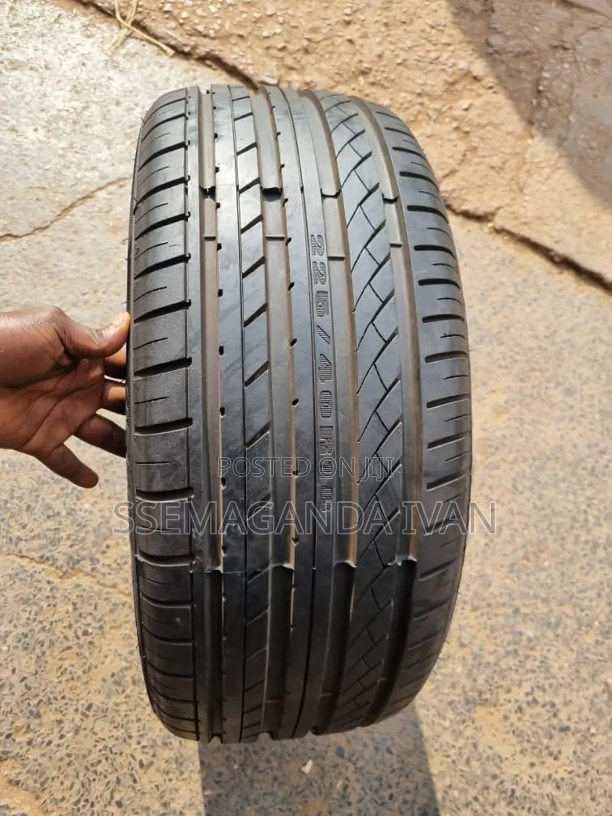 225/40r18 Foreign Used Tire