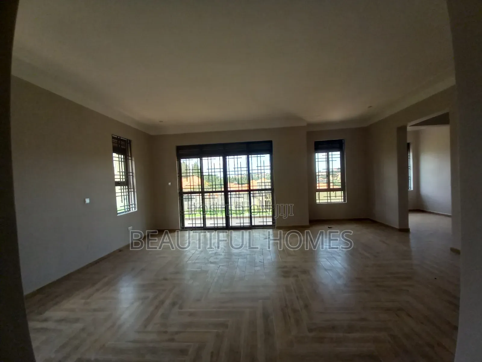 Furnished 6bdrm House in Kira Ministers for sale