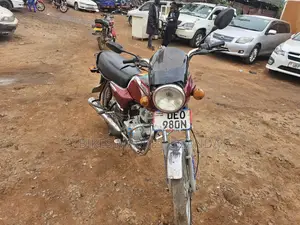 Bajaj Boxer 2018 Red