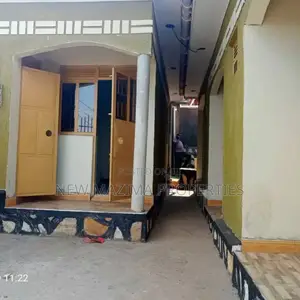 4bdrm House in Bulenga Town, Division A for sale