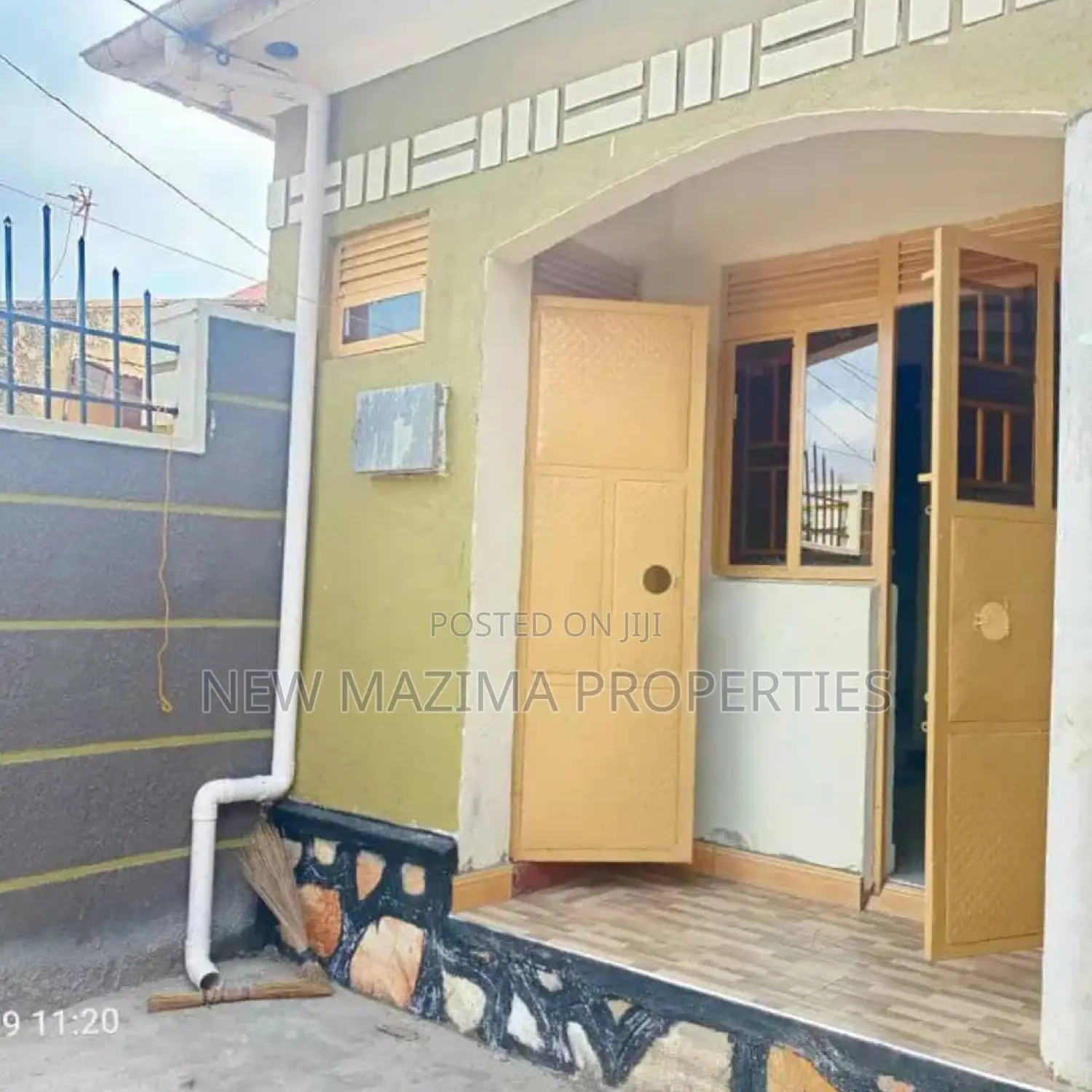 4bdrm House in Bulenga Town, Division A for sale